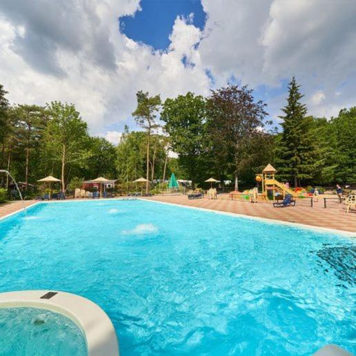 فيلا Chalet Wanama. Gelegen Op Het Vakantiepark Het Lierderholt Op De Veluwe. بيكبيرخين المظهر الخارجي الصورة