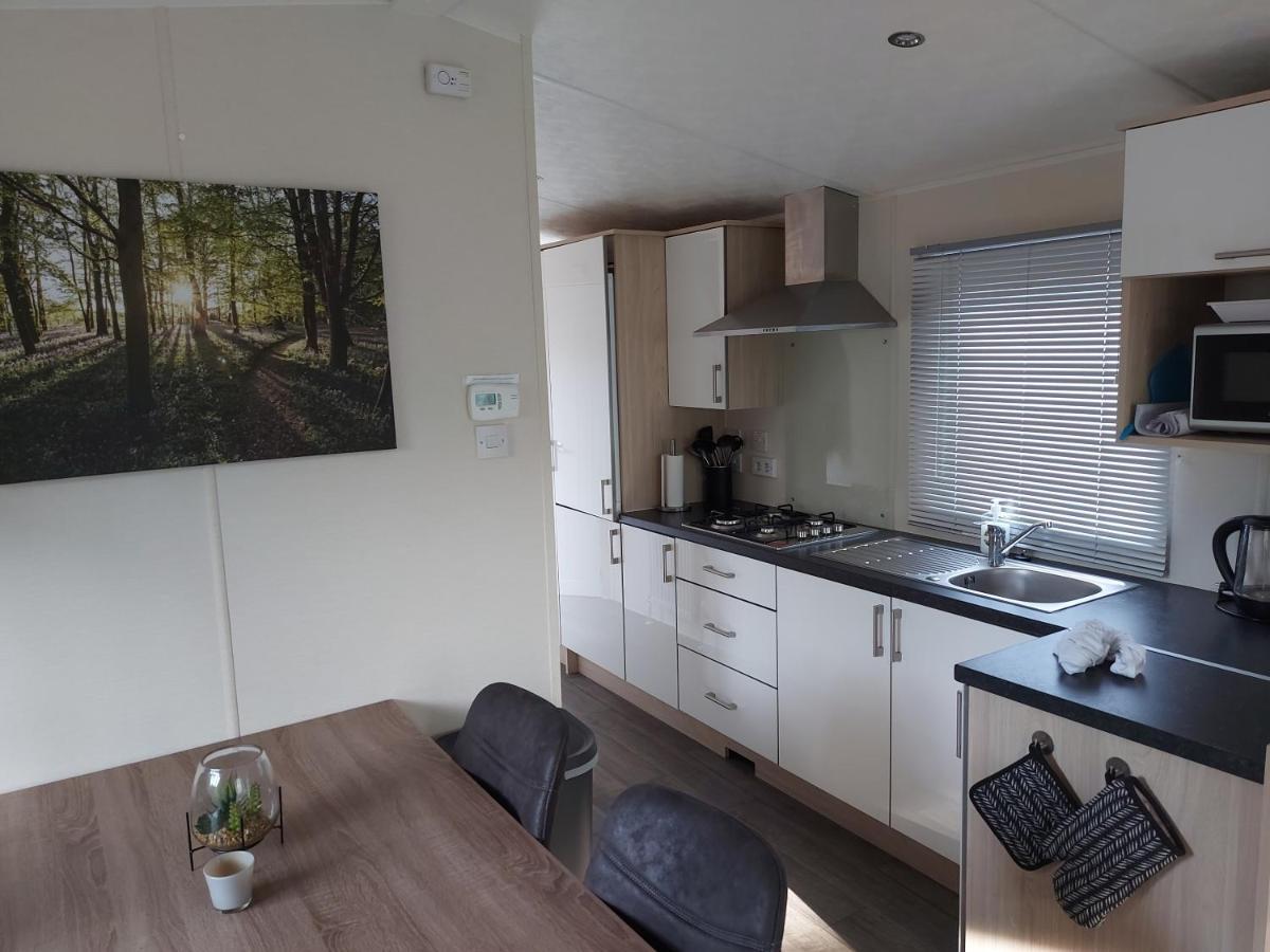 فيلا Chalet Wanama. Gelegen Op Het Vakantiepark Het Lierderholt Op De Veluwe. بيكبيرخين المظهر الخارجي الصورة